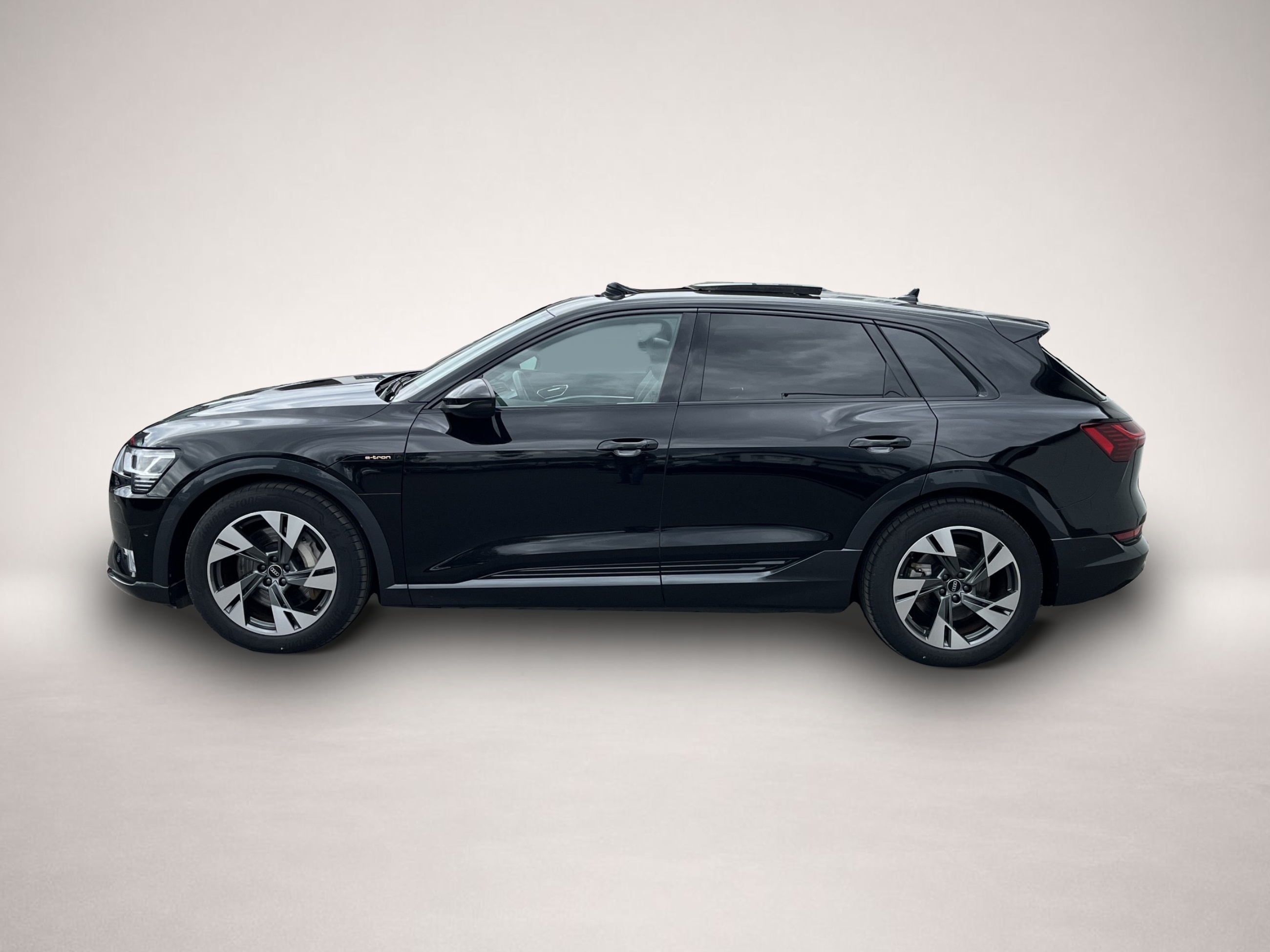 Audi e-tron (11/2022, ELECTRIC)