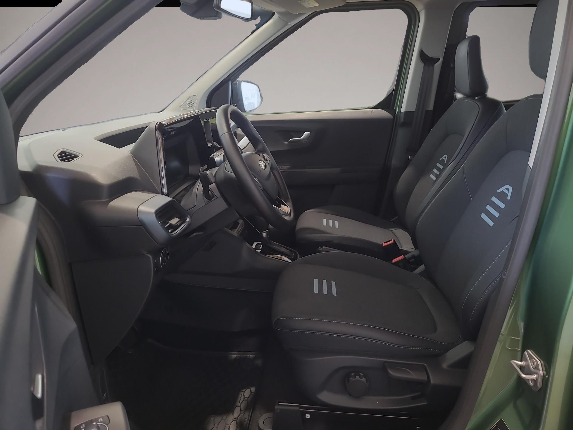 Ford Tourneo Courier (06/2025, Benzin)