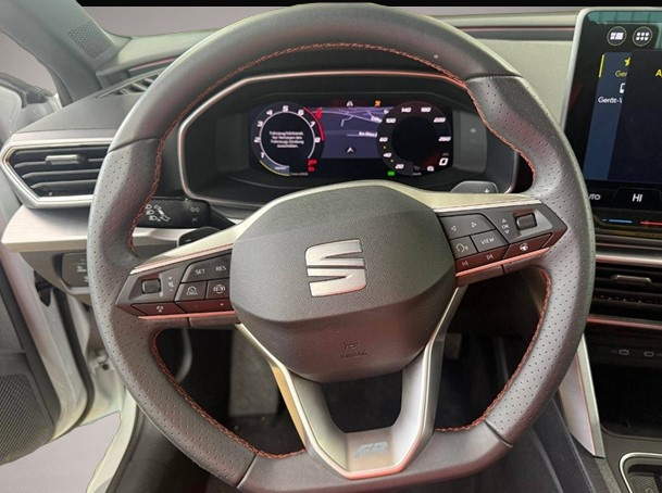 Seat Leon (08/2025, Benzin)