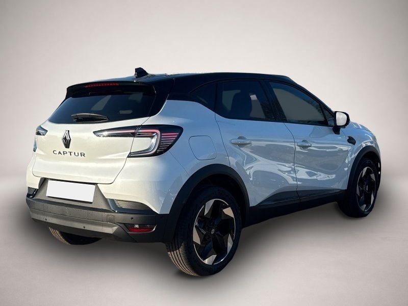 Renault Captur (02/2026, Benzin)