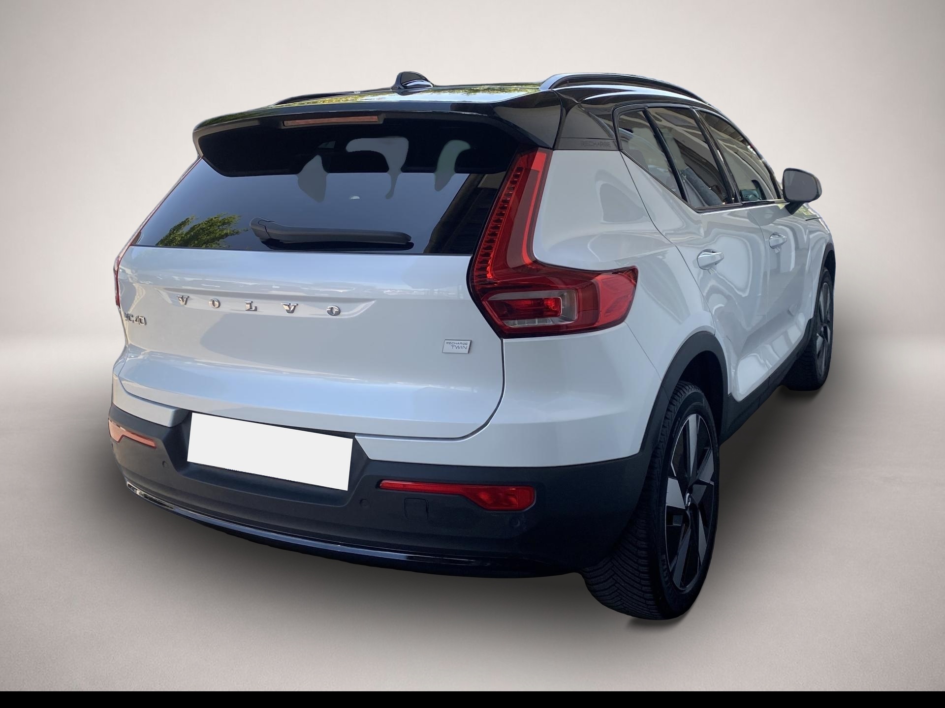 Volvo XC40 (08/2023, ELECTRIC)