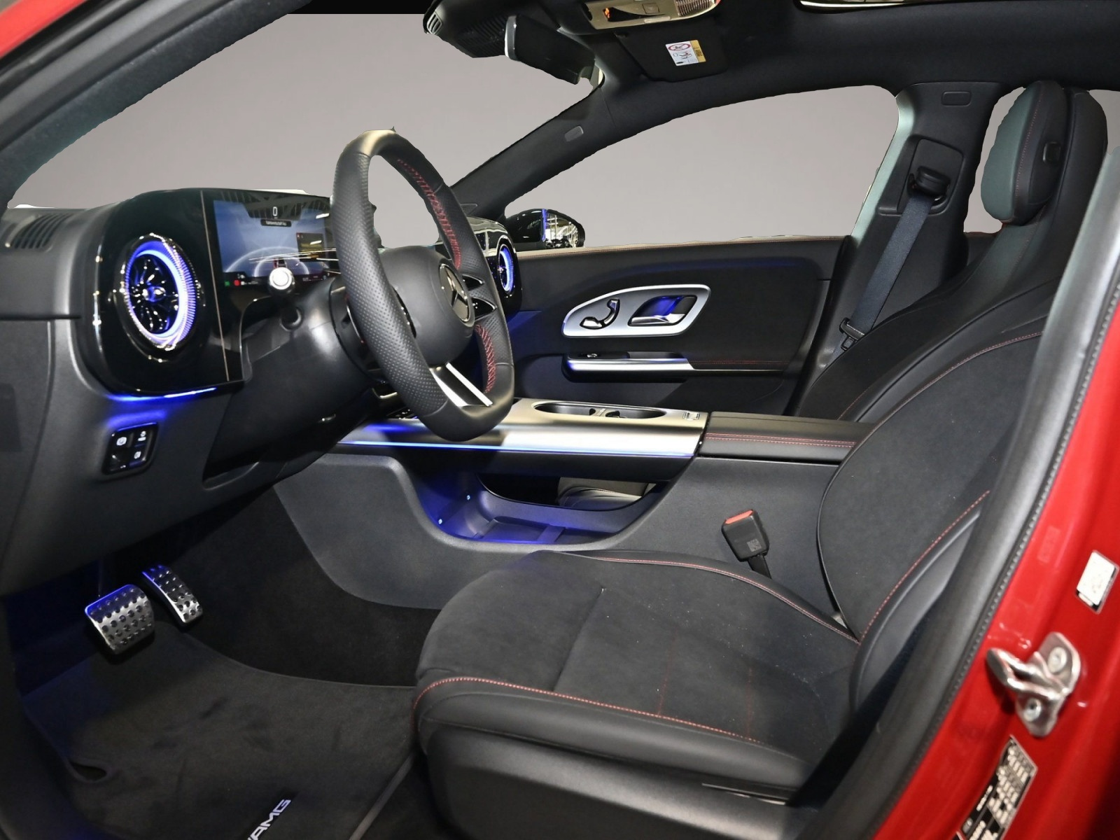 Mercedes-Benz CLA 200 (12/2025, ELECTRIC)
