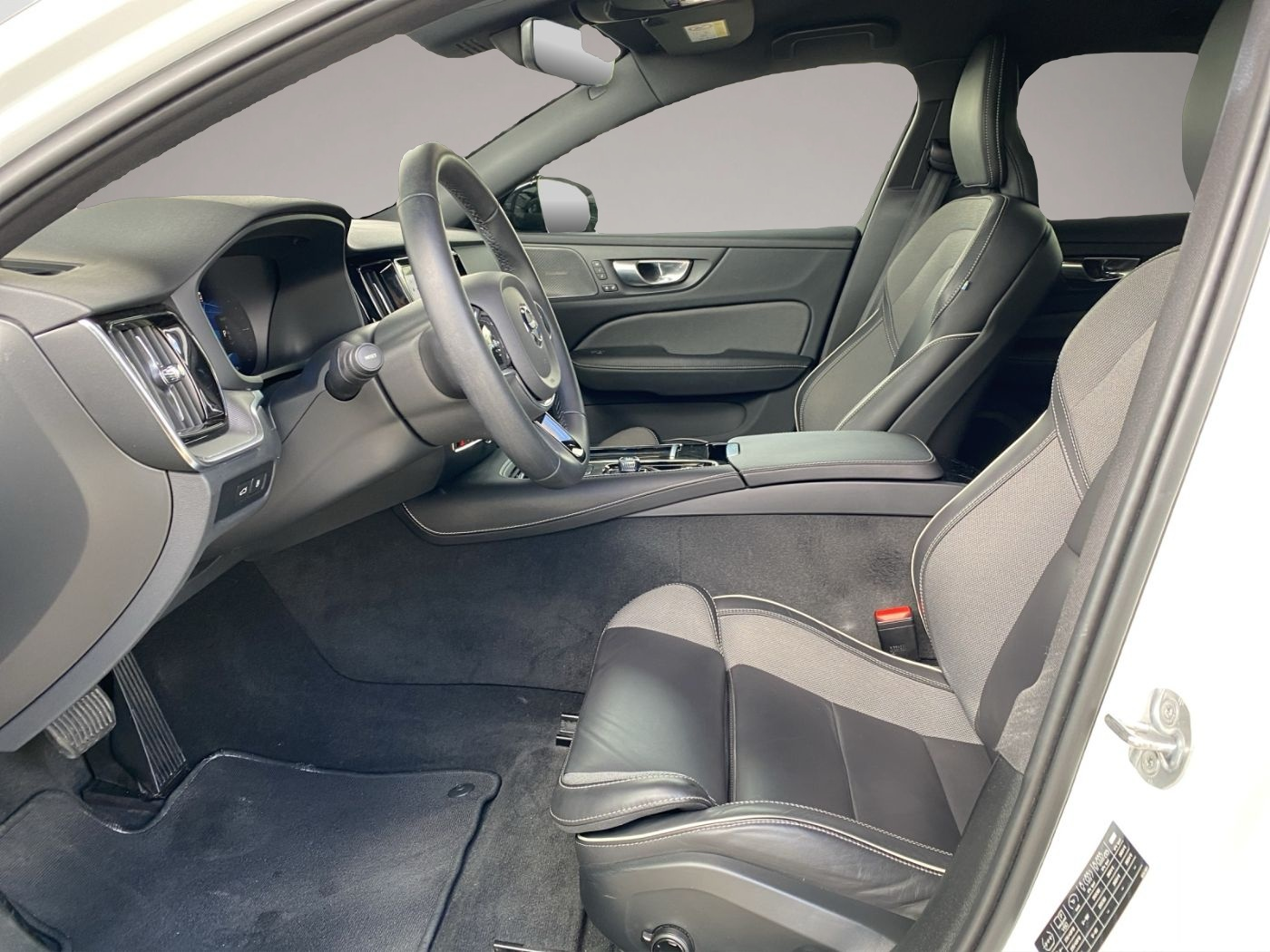Volvo V60 (05/2023, )